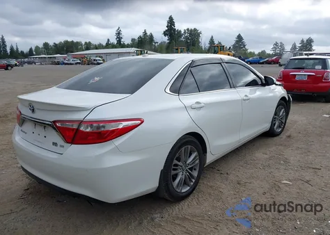 2016 Toyota Camry Hybrid/Le/Xle/Se z USA, uszkodzony, nr VIN 4T1BD1FK3GU195649